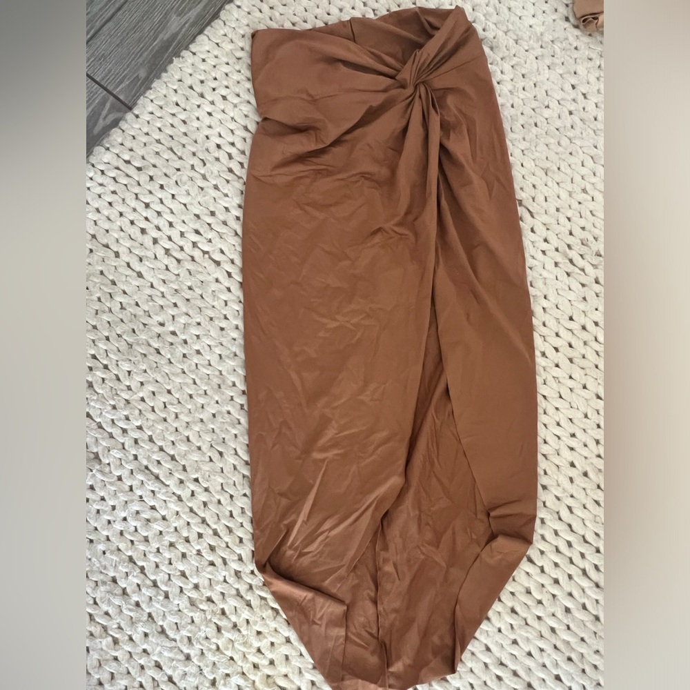 Skims brown sarong